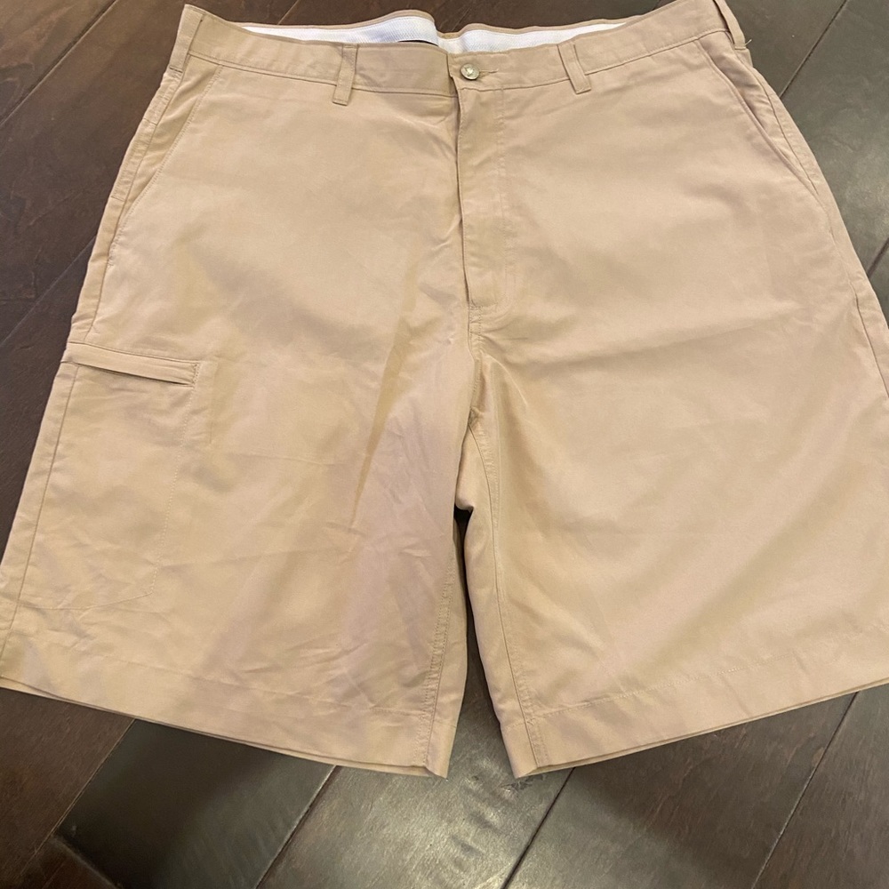 Men’s callaway shorts size 36